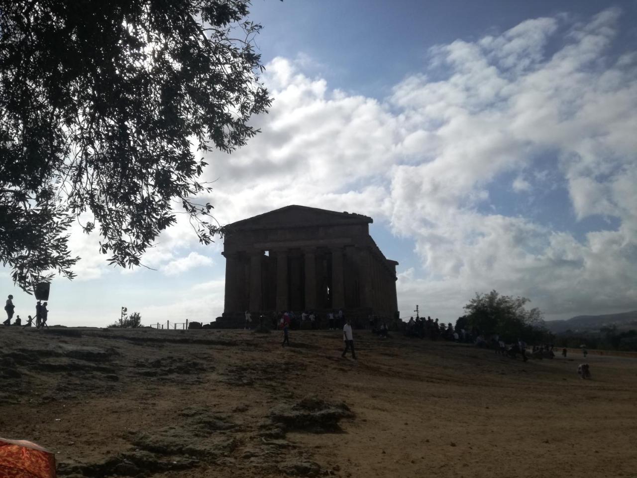 Locazione Turistica Domus Re Bed & Breakfast Agrigento Bagian luar foto